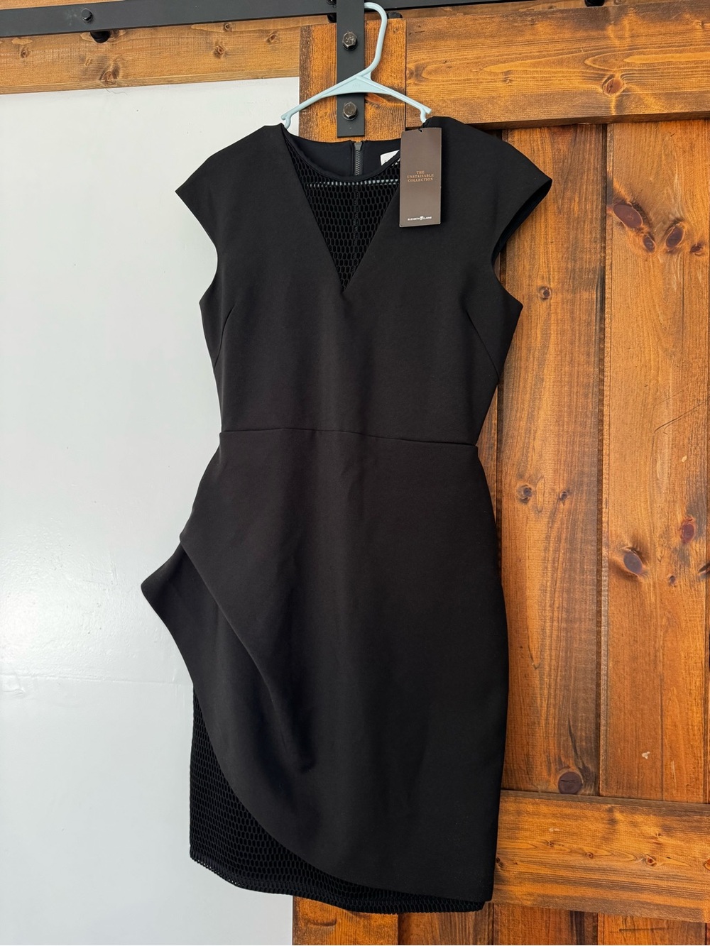 Elizabeth & Clark The James black dress